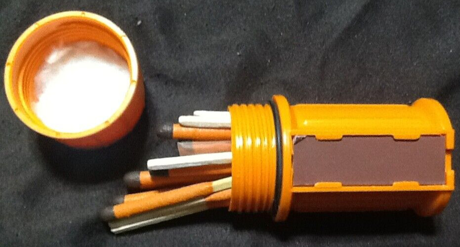 UCO Stormproof Match Kit: 25 Stormproof Matches, Extra Strikers, Waterproof Case