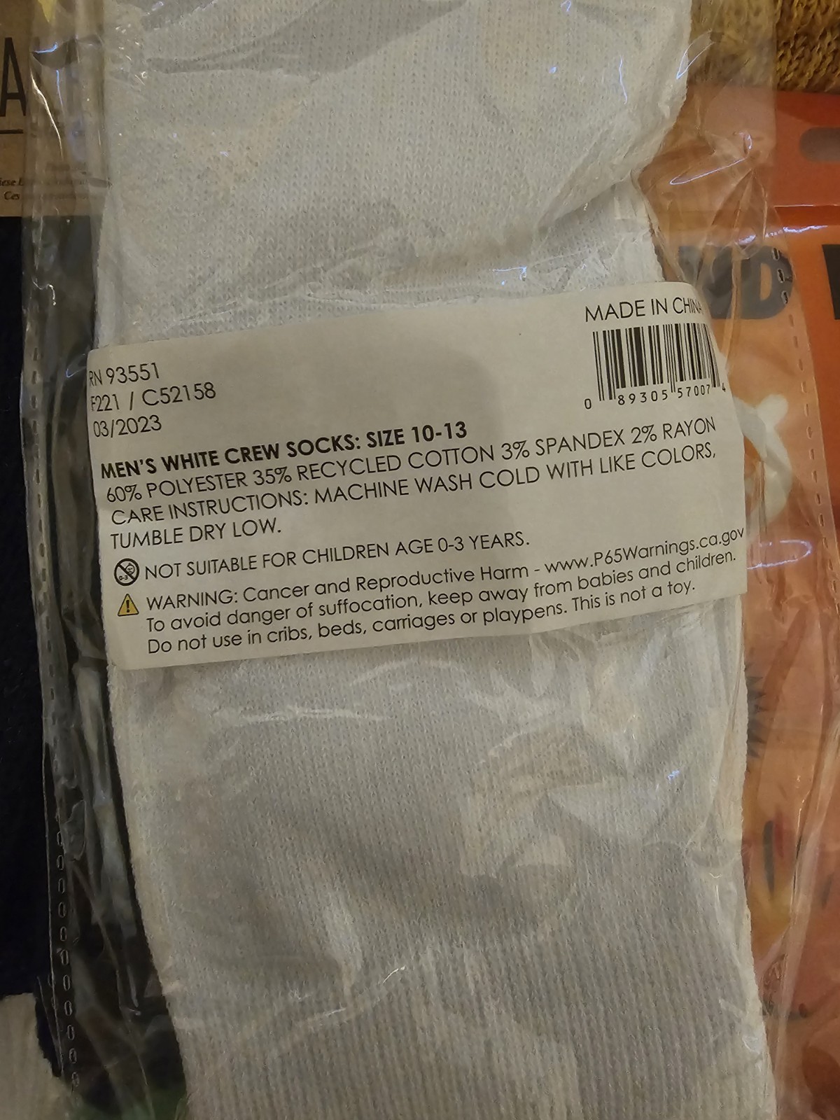 Survival Backpack For Cars Incl Blanket, Hat, Gloves, Toiletries Hand Warmers ++