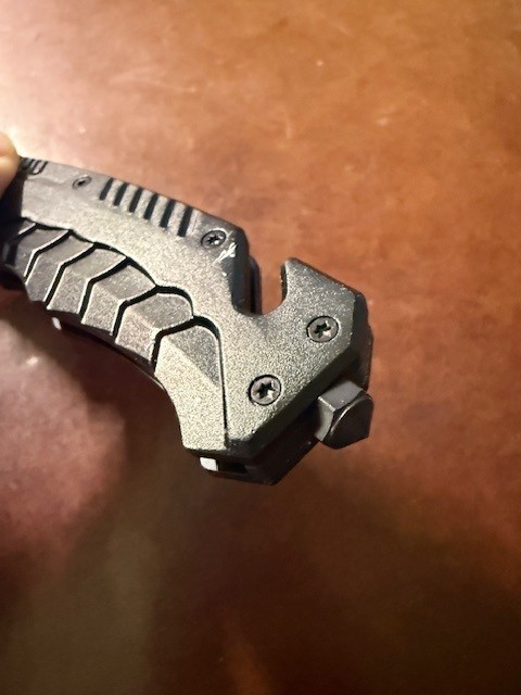 Frog & Company All-in-One Compact Every Day Carry survival bundle