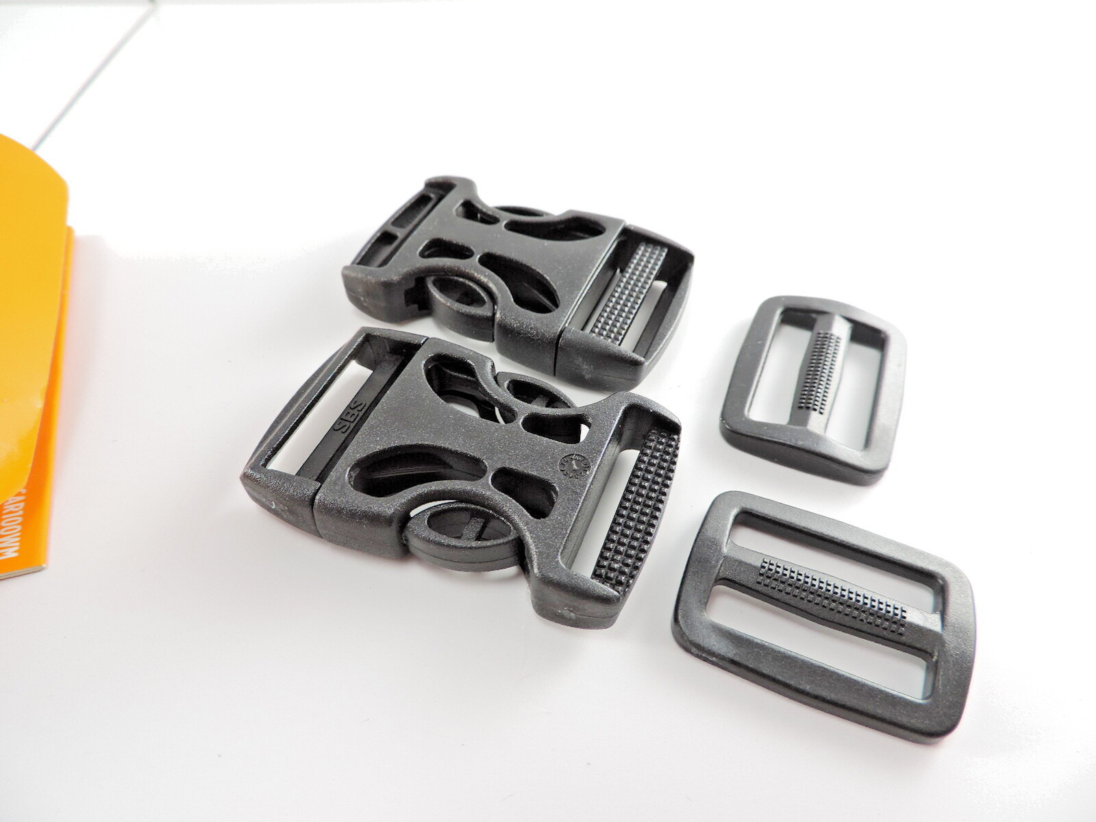 Outdoor Products Buckle & Slider 1″ 2 Sets Per Box CAR100WM-000