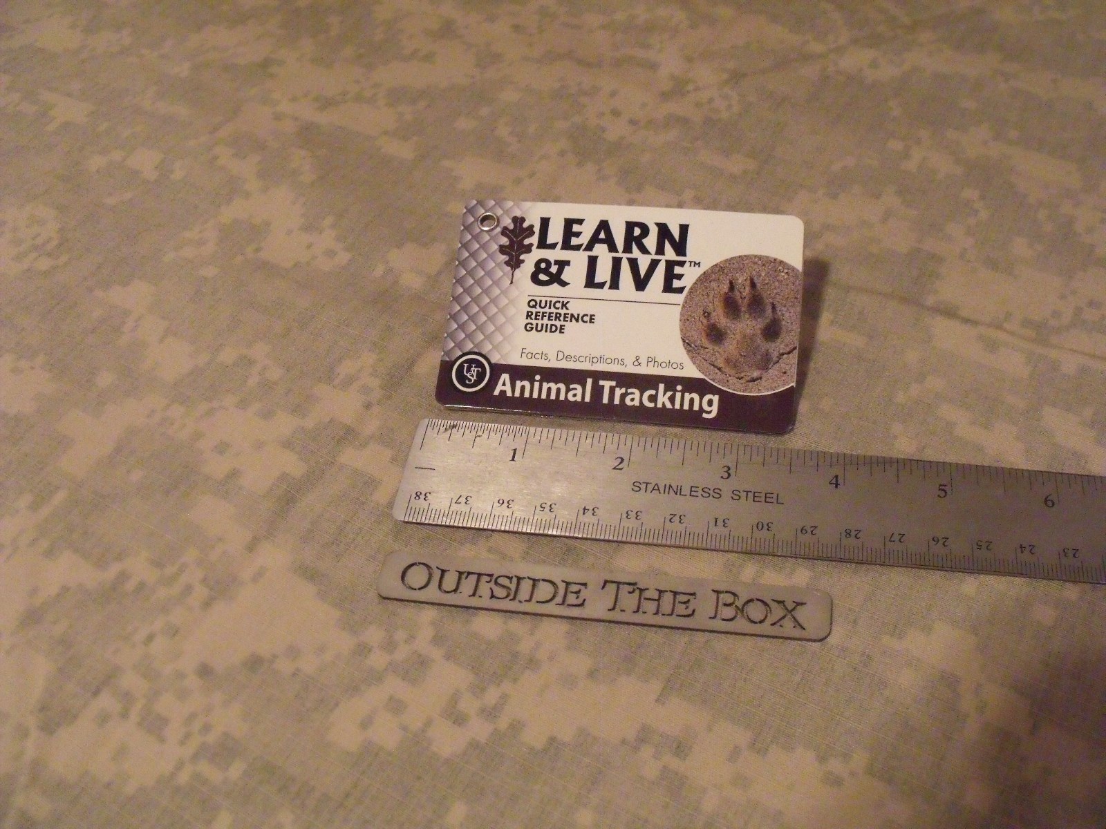 Ultimate Survival Technologies: Animal Tracking Cards, UST, 7 Cards