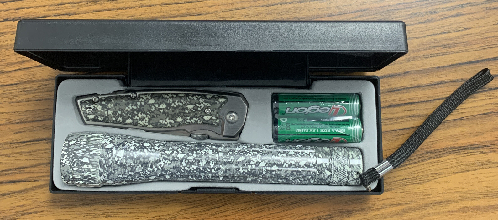 NRA National Rifle Association Survival Combo Set Flashlight & Knife NEW Camo FS