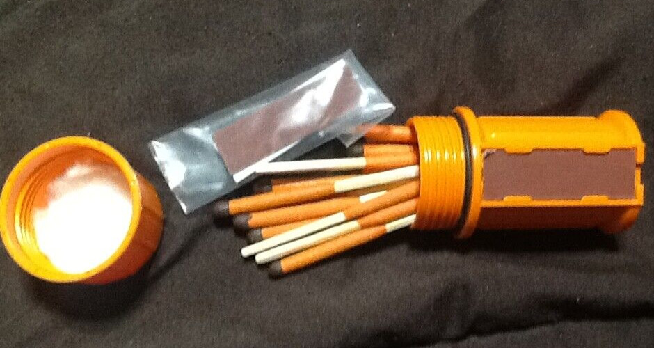 UCO Stormproof Match Kit: 25 Stormproof Matches, Extra Strikers, Waterproof Case