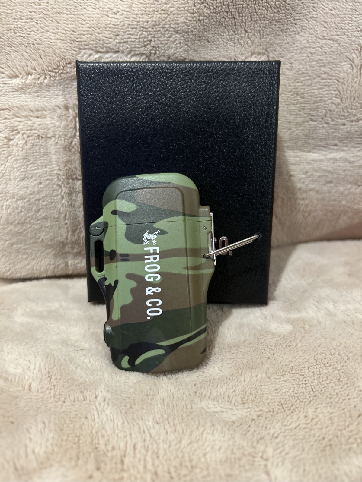 Frog & Co. Survival Plasma Lighter Wind/Waterproof Flashlight Tinder Whistle NEW