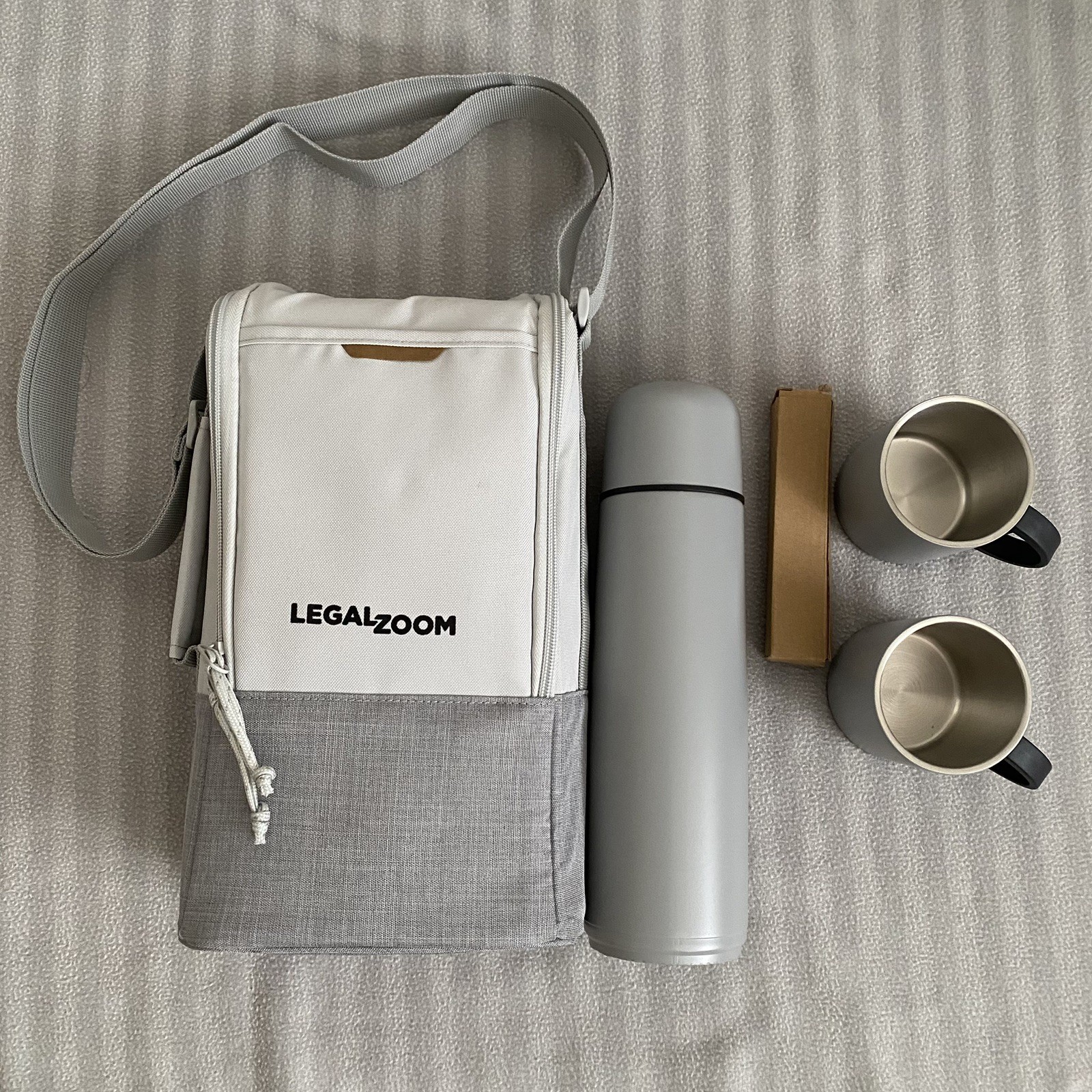 Camping Insulated Cooler Bag Set with Thermal Water Bottle/Two Mugs/Spoons -New