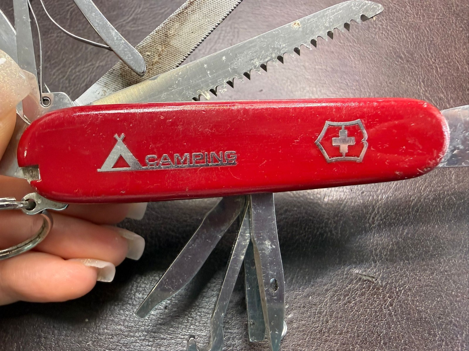 Victorinox Swiss Army Camping – Multi-Purpose Pocket Knife