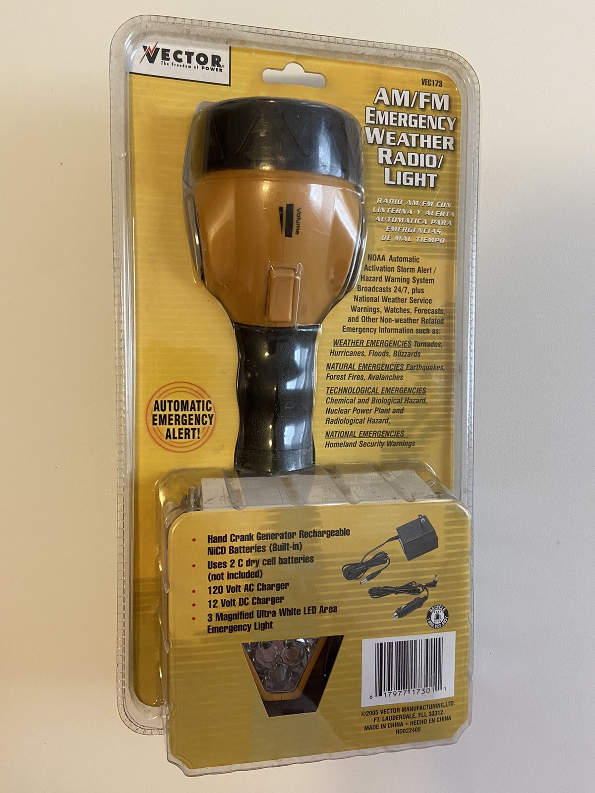 New Vector VEC173 Storm Tracker AM/FM Emergency NOAA Weather Radio Flash Light