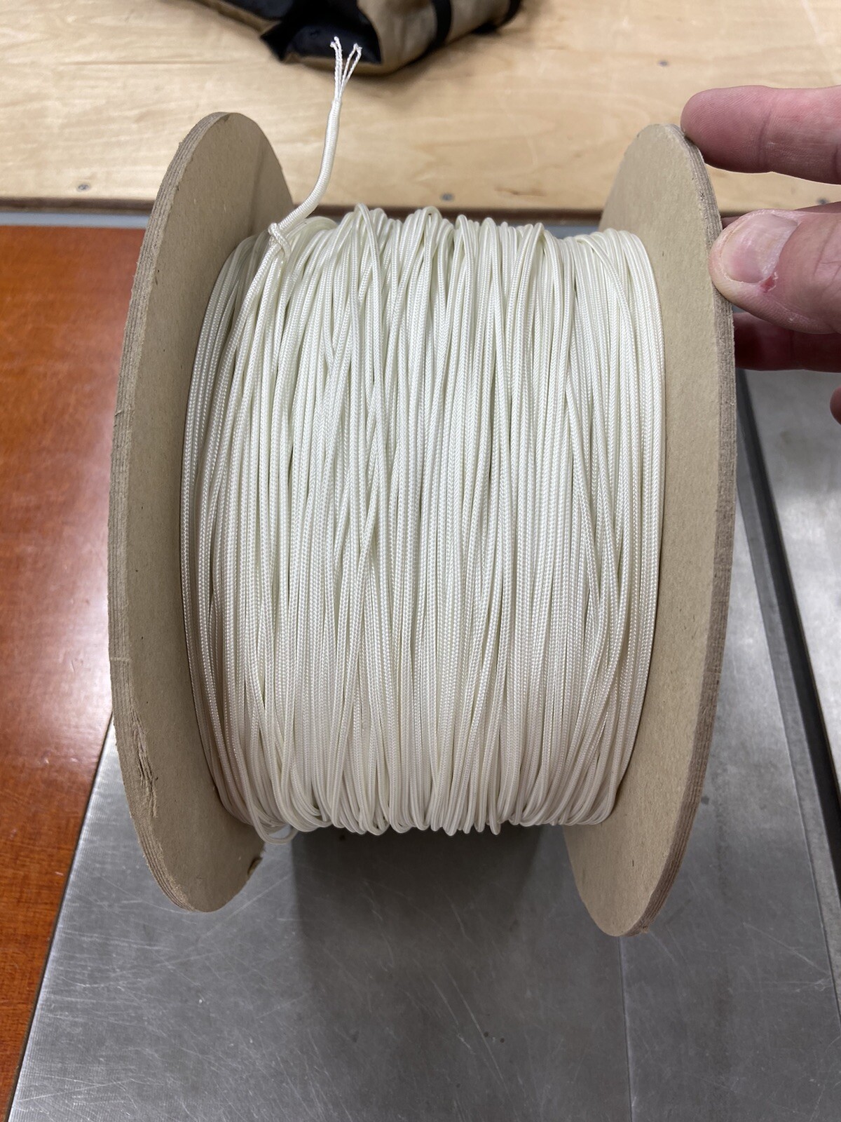 1 SPOOL 3000 FEET OR 1000 YARD OF WHITE MINI PARACORD NYLON FOR KITE STRING ETC.