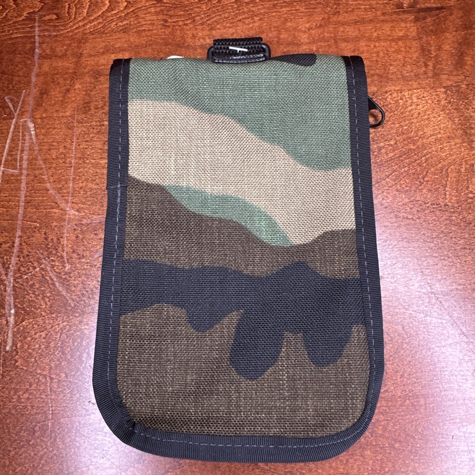 US Military “Walking Wallet” 4″x6″ CAMO nylon, Notepad & Pen/Storage Pockets