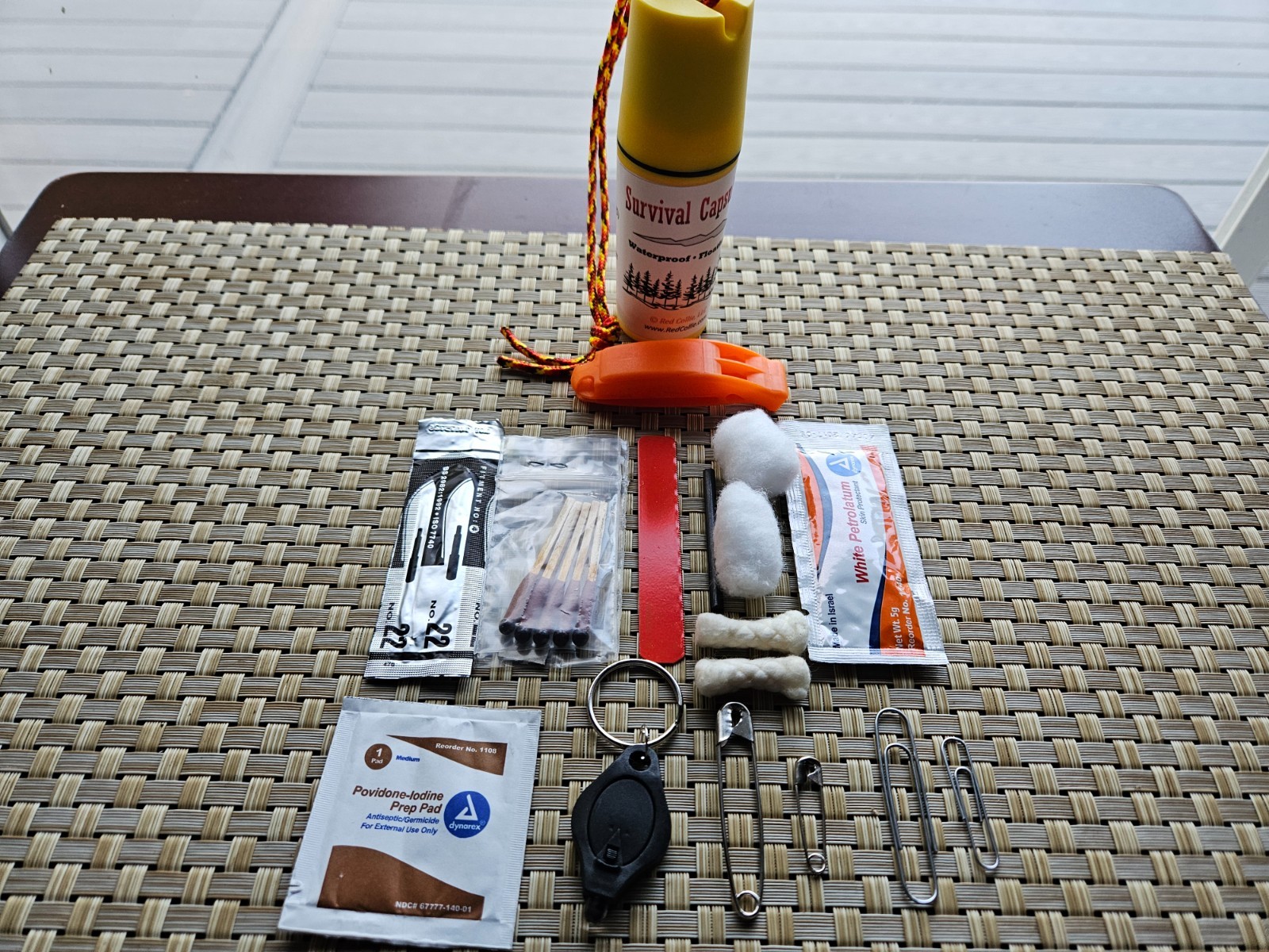 SURVIVAL KIT Capsule Water Resistant – Whistle, Ferro rod, windproof matches