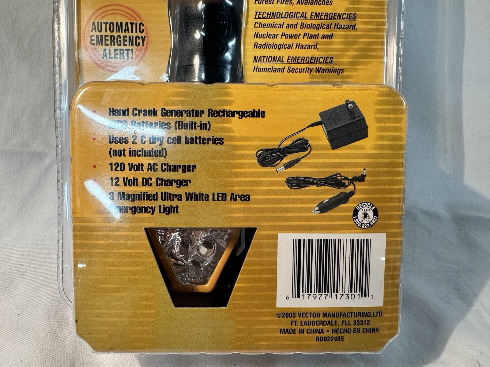 New Vector VEC173 Storm Tracker AM/FM Emergency NOAA Weather Radio Flash Light