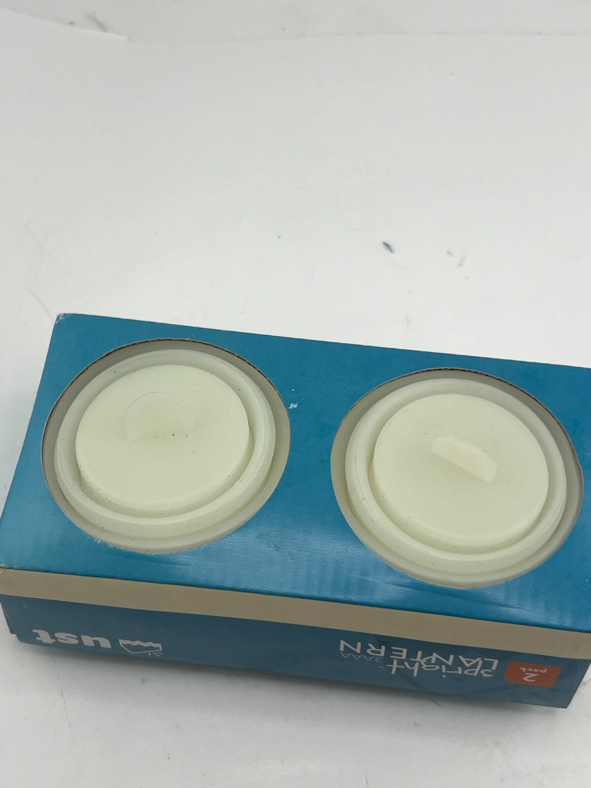 Box of 2 UST Spright 3AA LED Lantern Collapsible Globe 1146752, 57 lumens