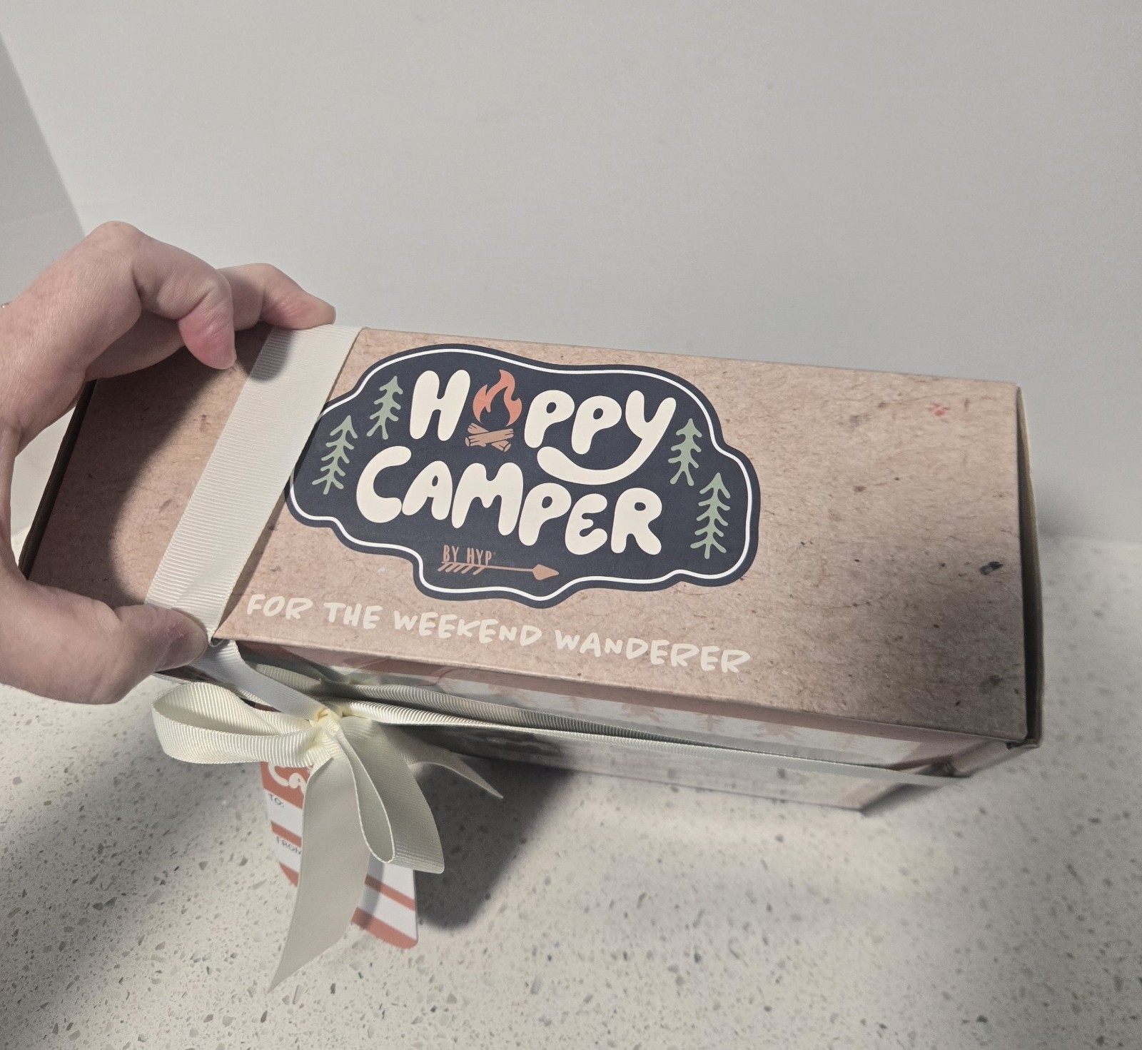 NIB Happy Camper Gift Set – Water Bottle & 4 Pairs of Men’s Quarter Socks