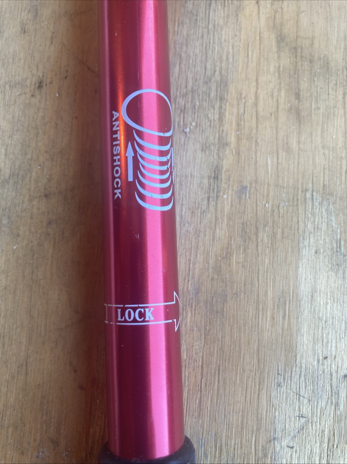 Swissgear Aluminum Extendable/ Collapsible Walking Pole, Red, Used