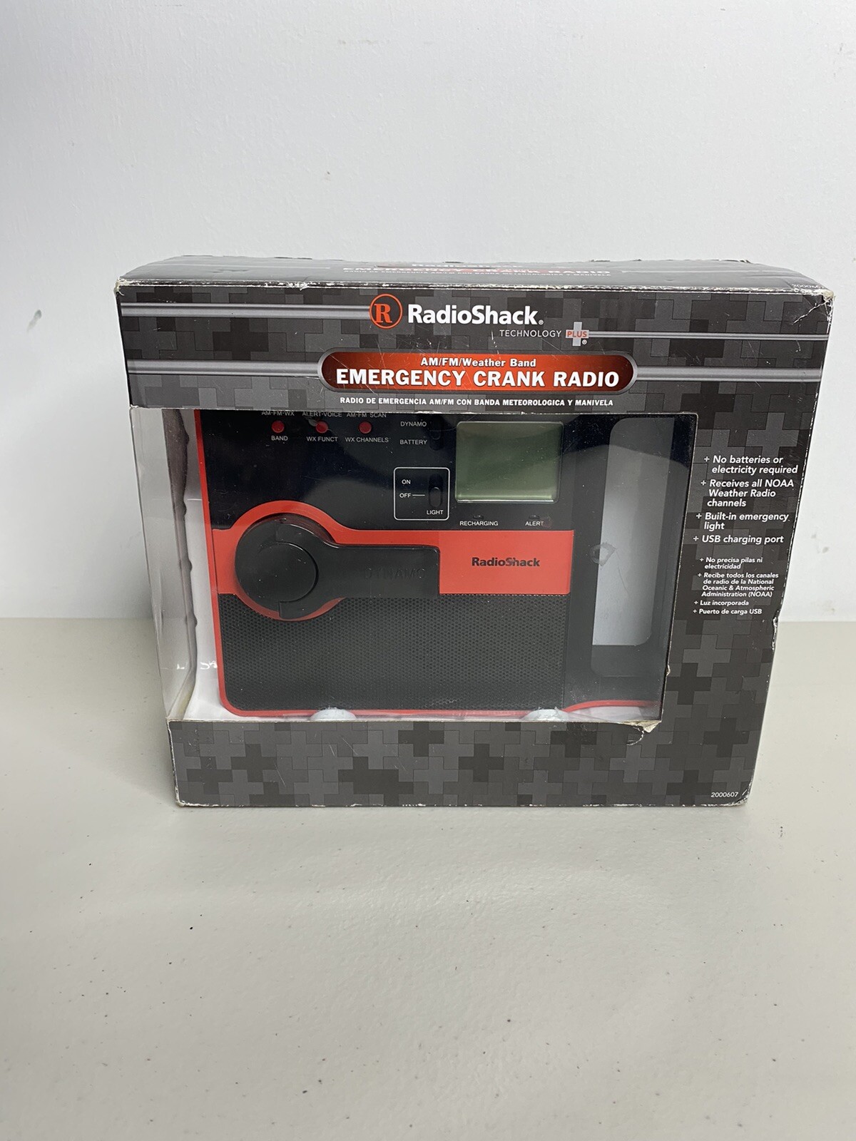 Emergency CRANK RADIO – AM/FM/WEATHER – BUILT IN LIGHT – USB CHARGING PORT NEW