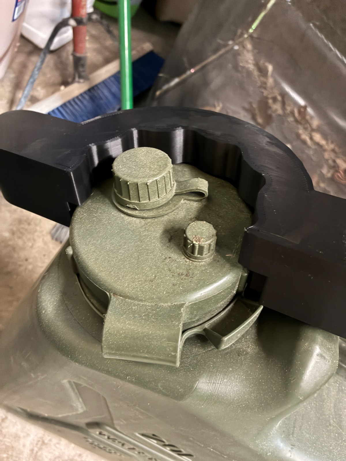 Flawter Wrench – Fuel and Water Combo Wrench for NATO Scepter Jerry Cans