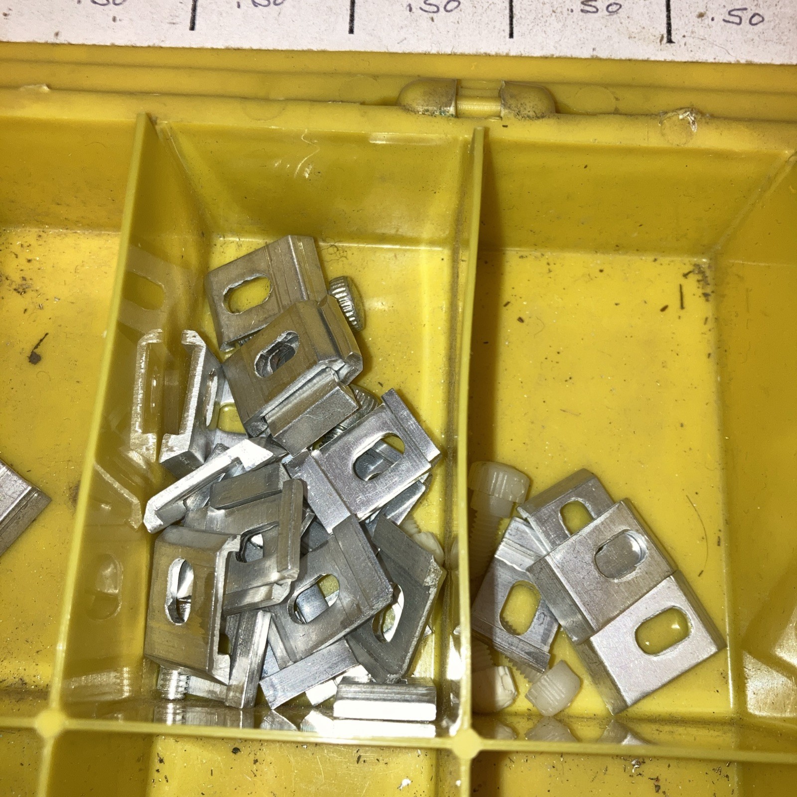 2-All purpose Storm door clip Kit #212