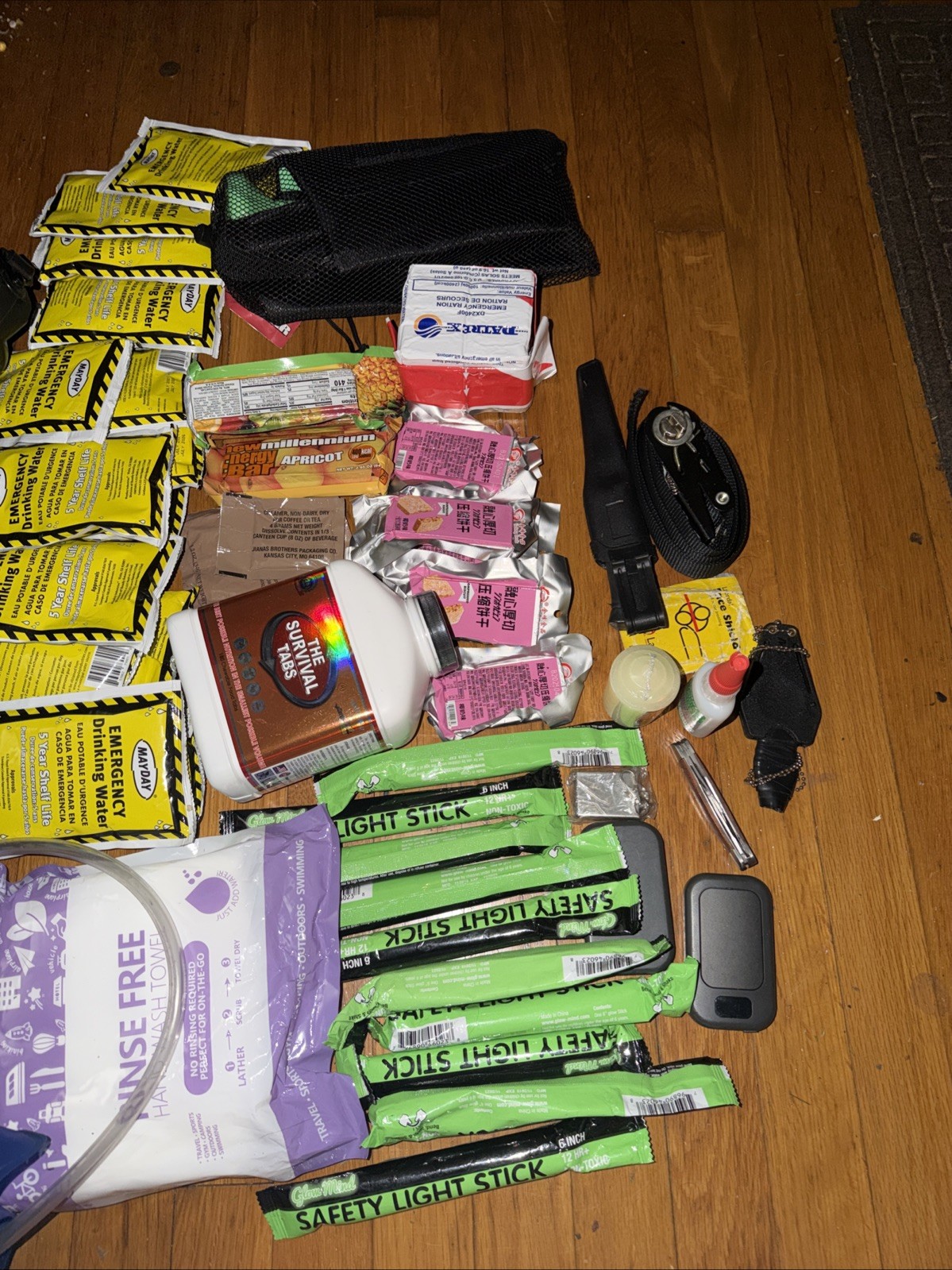 Outdoor Emergency and Survival Gear Kit