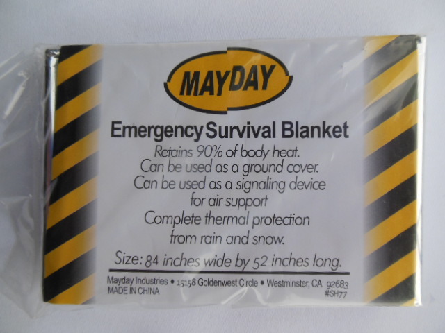 EMERGENCY SURVIVAL KIT WITH FOOD AND WATER 3 DAY 4 PERSONS GRAB AND GO