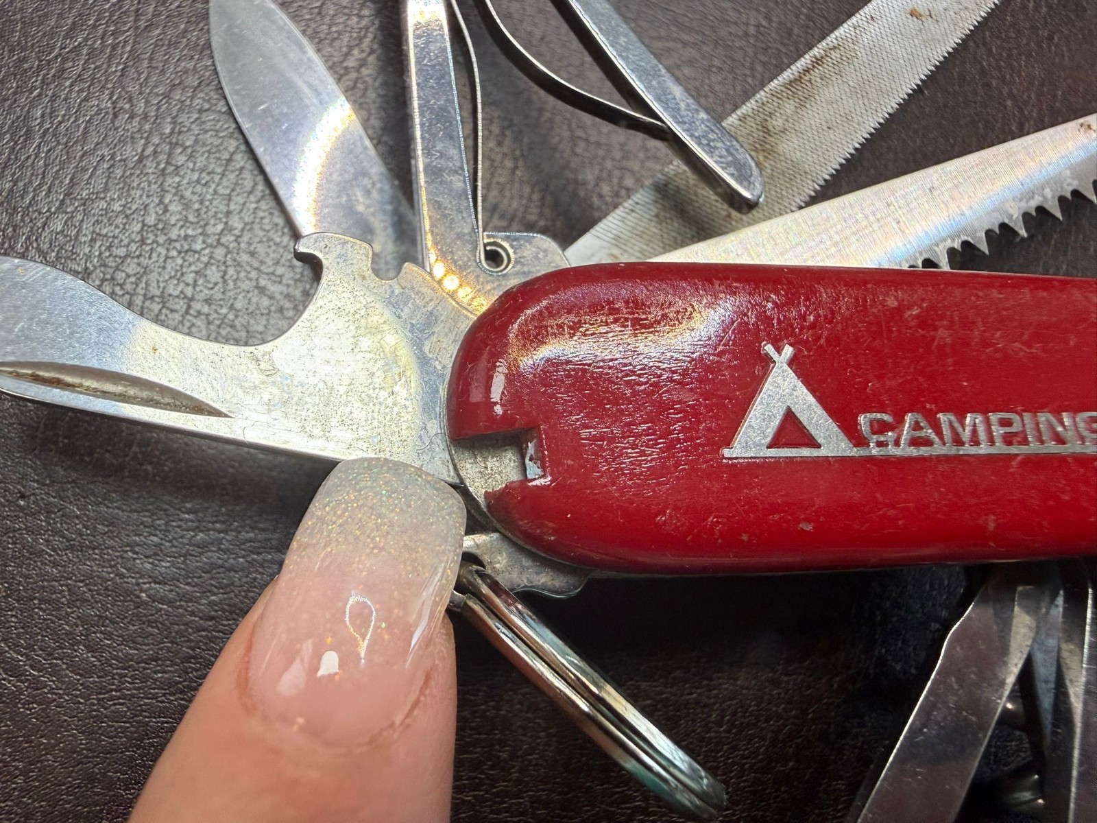 Victorinox Swiss Army Camping – Multi-Purpose Pocket Knife