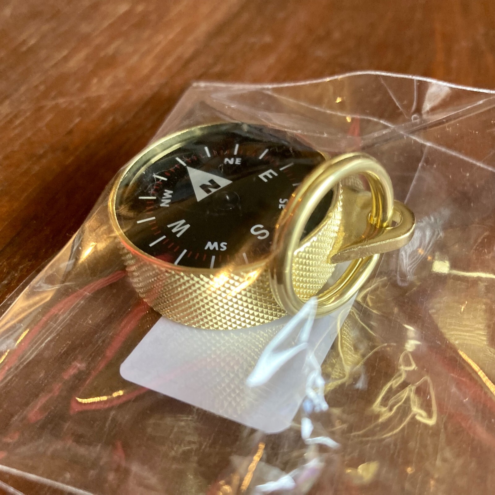A&F Brass Compass knurled solid W3.0xH4.0xD1.1cm, W1.1xH1.5xD0.4in