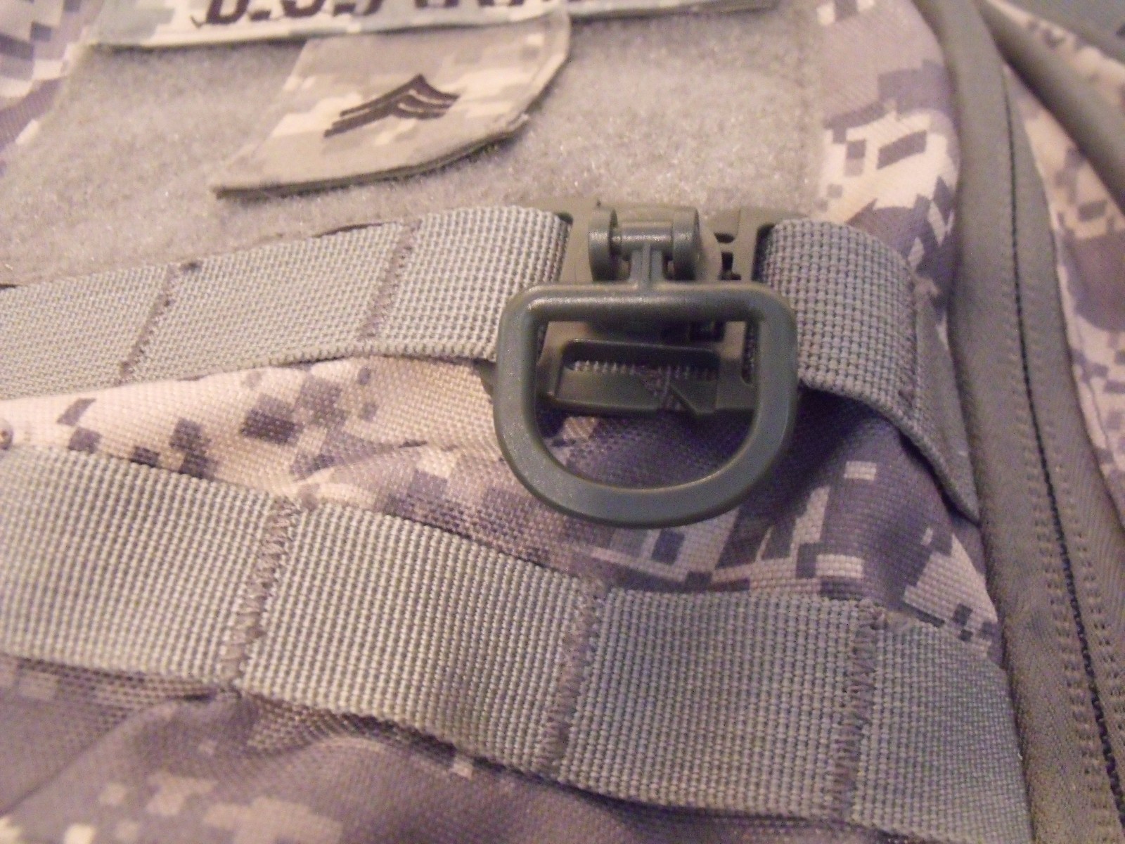 Emergency/Survival: LOT of (2) MOLLE D-Ring, 360 Swivel Type, Foilage Green