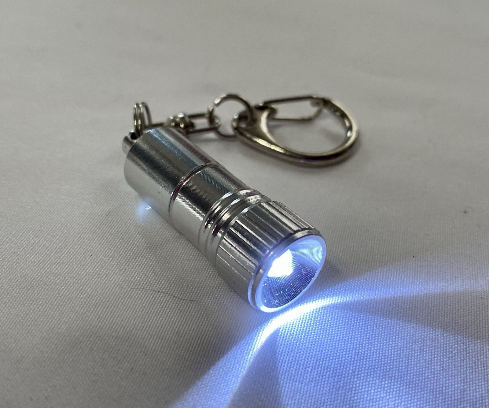 Everyday-carry Pocket Survival Kit: Knife, Flashlight, First-aid, Fire Starter