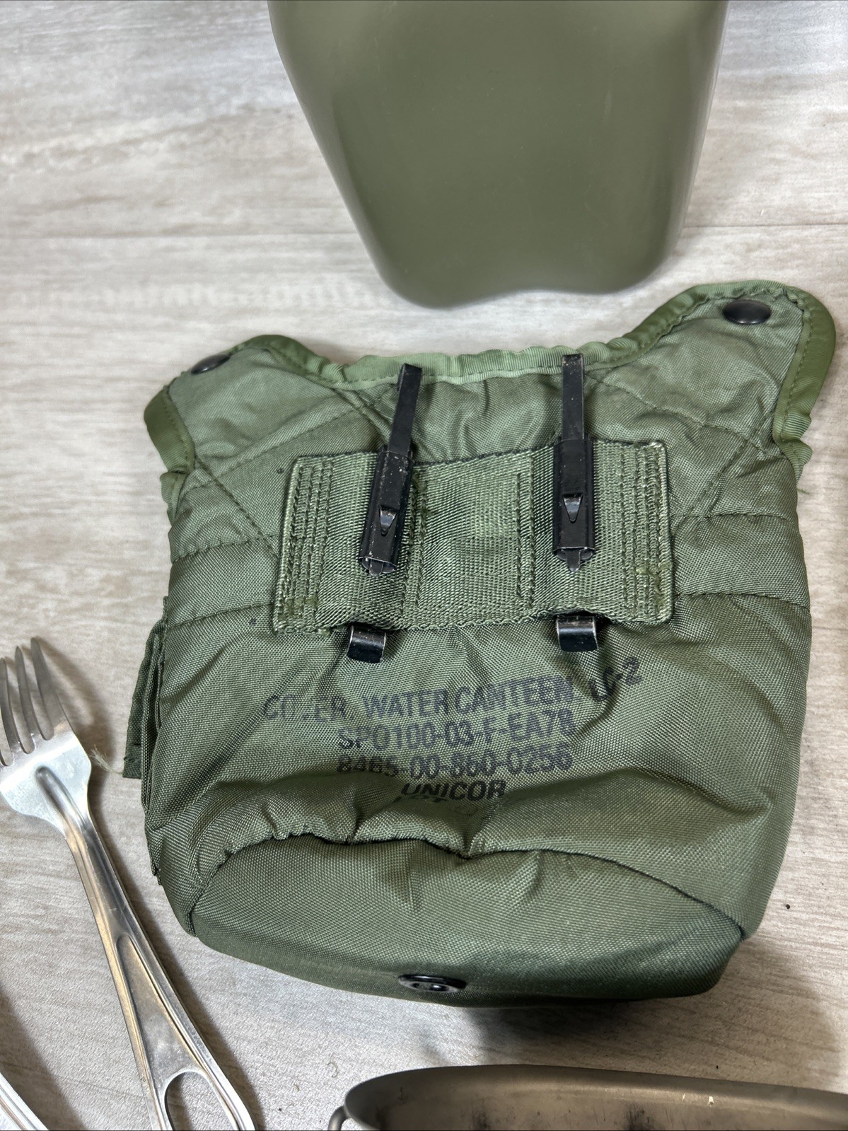 US Military Issue LOT Quart Canteen W/ Pouch LC-2 Green Canteen Cup Utensil