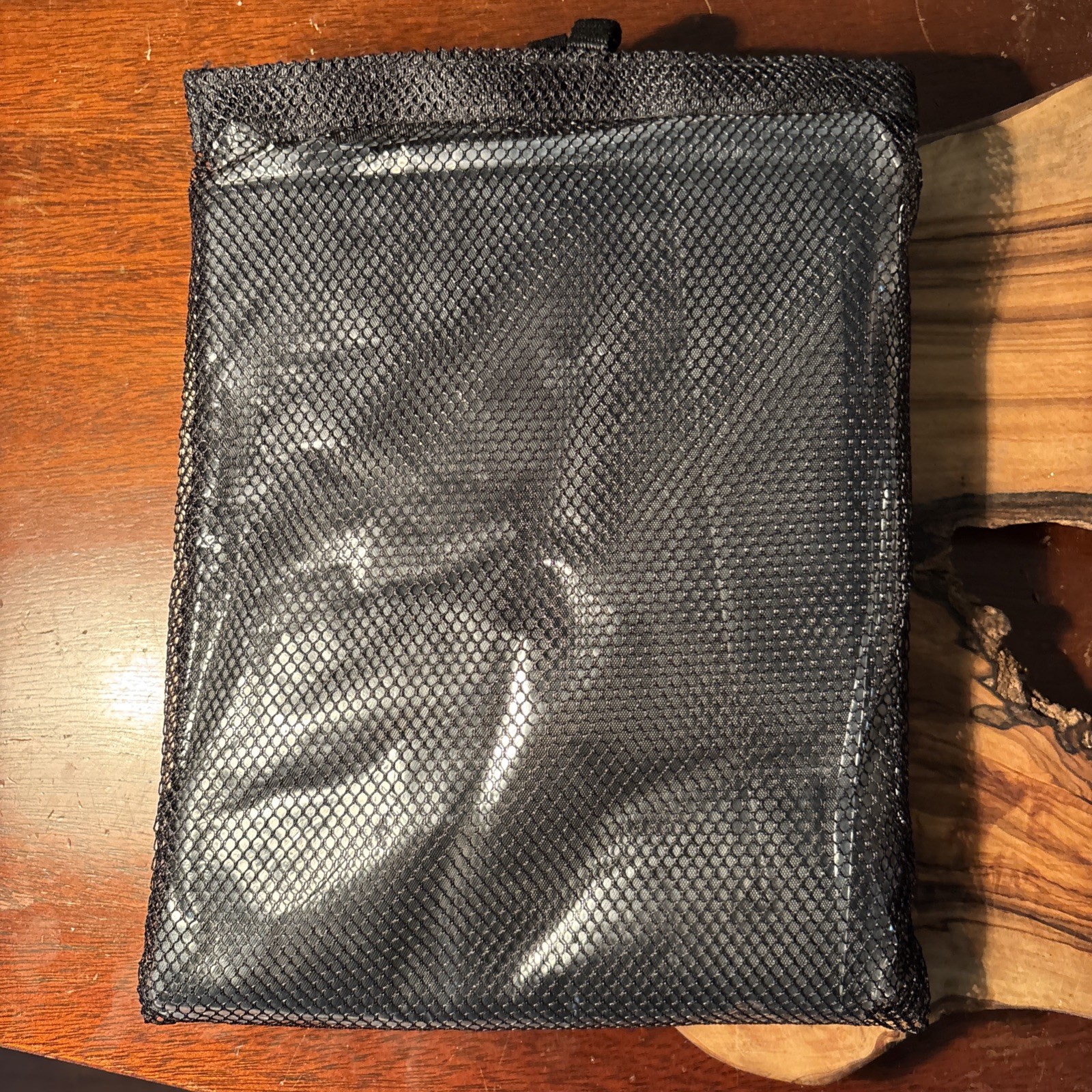 New Bass Pro Shops Adult PVC Poncho One Size Fits Most 50″x80″ Raincoat