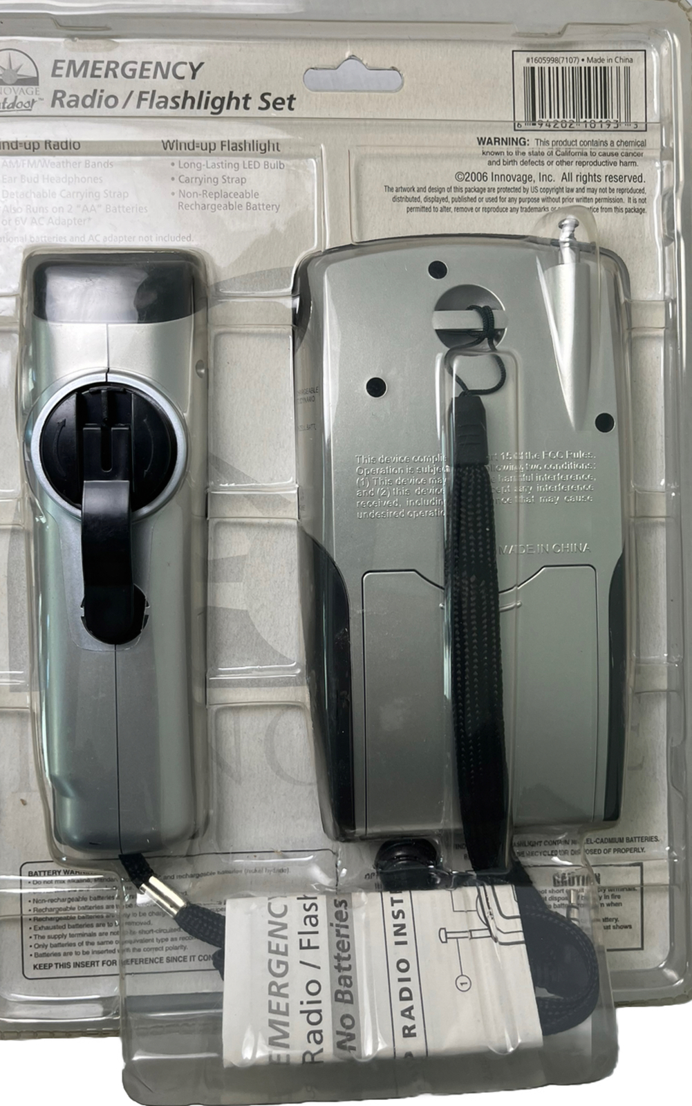 NWT Innovage Outdoor Emergency Radio Flashlight Set No Batteries Needed