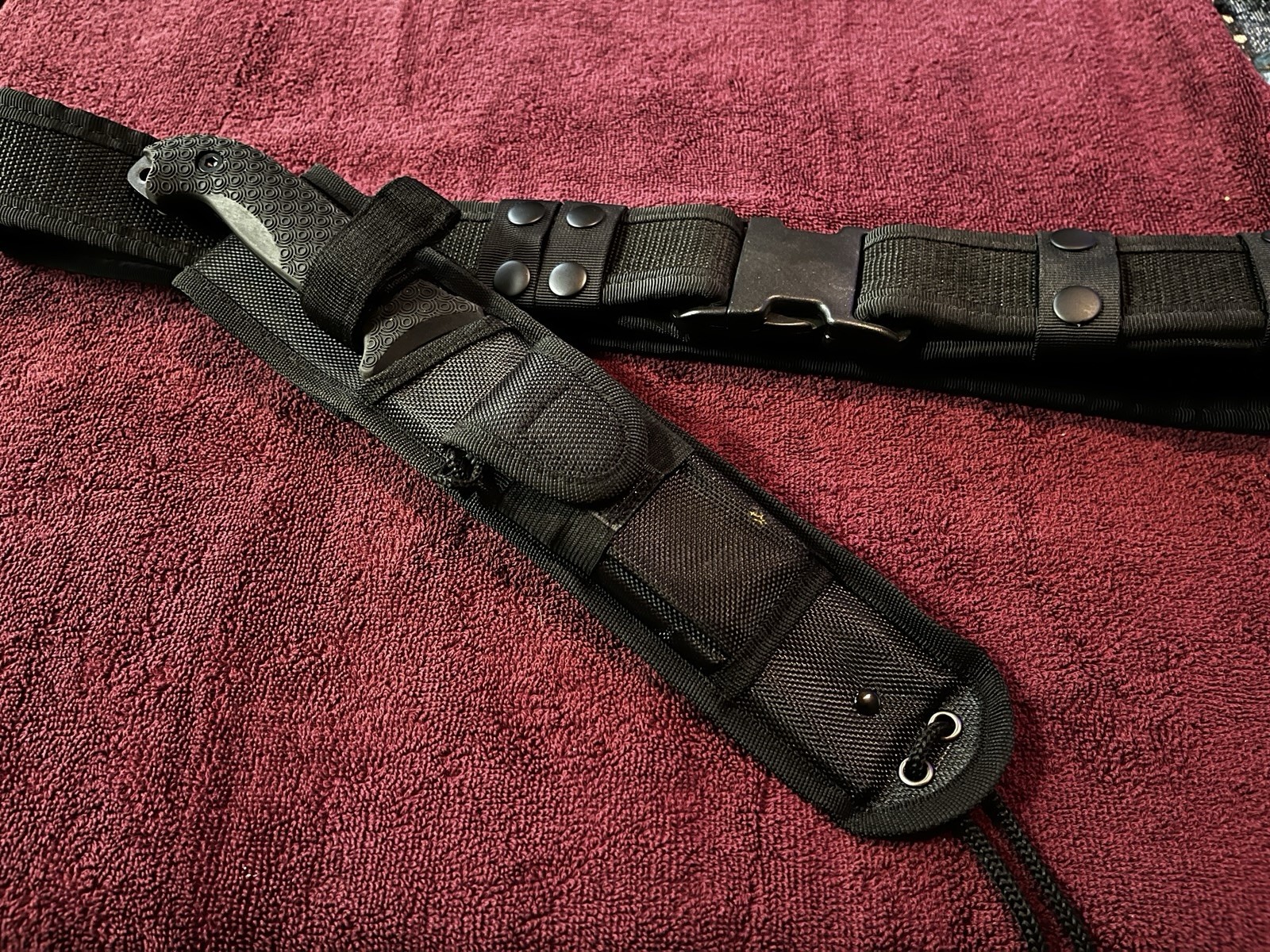 Schrade Survival Knife With Sheath, Ferro Rod, Sharpening Stone. Plus Duty Belt