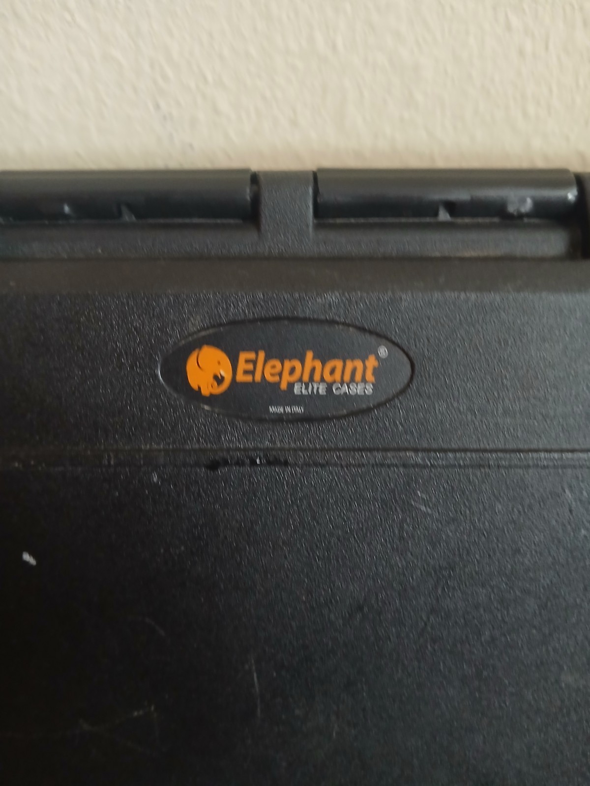 ✨️Elephant Elite MAX003S Waterproof Hard Shell Protective Case Made In Italy✨️