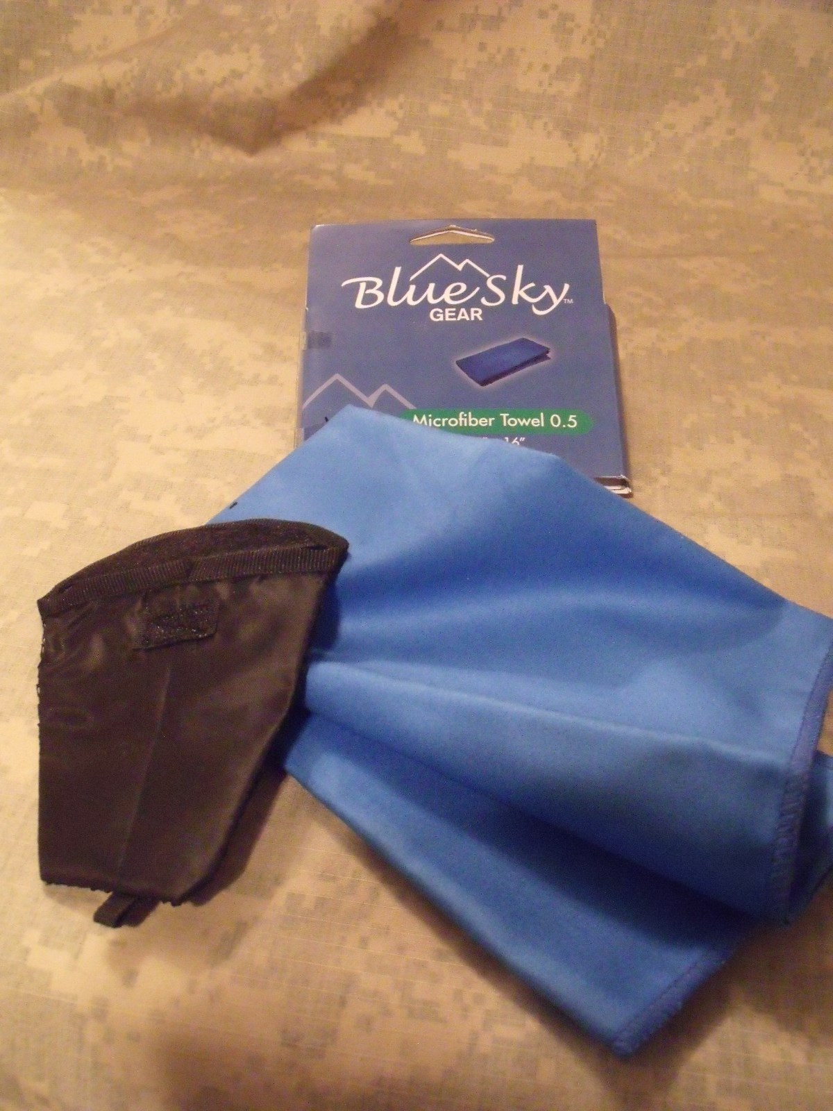 Blue Sky Gear (UST) Emergency/Camping/RV – Microfiber Towel 0.5 – 16″ x 16″