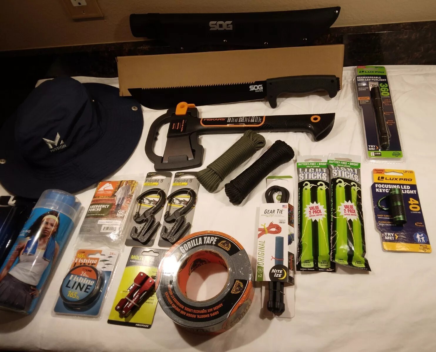 Ultimate Outdoor Survival & Hiking Kit | 18-Piece Essential Gear Set – SOG – NEW