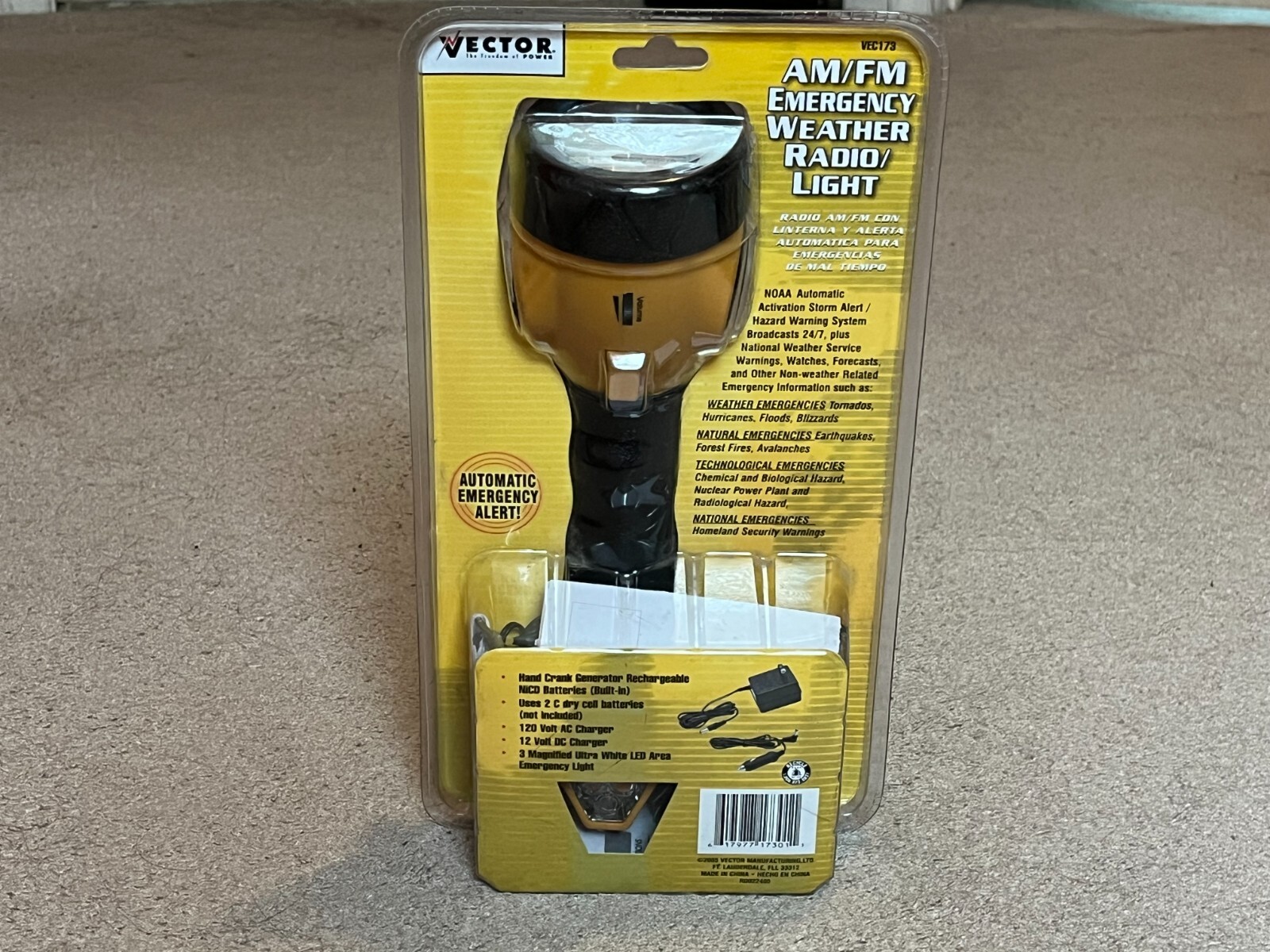 New Vector VEC173 Storm Tracker AM FM Emergency NOAA Weather Radio Flash Light