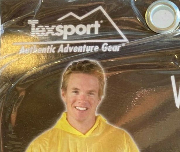 TEXSPORT AUTHENTIC ADVENTURE GEAR VINYL PONCHO 50″ x 80″ WITH HOOD NEW.@@@@@@@@@