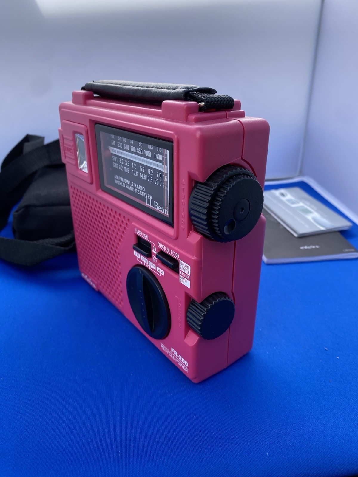 LL Bean FR-200 Emergency RADIO Short Wave AM/FM Hand Crank Pink Eton w/ Case