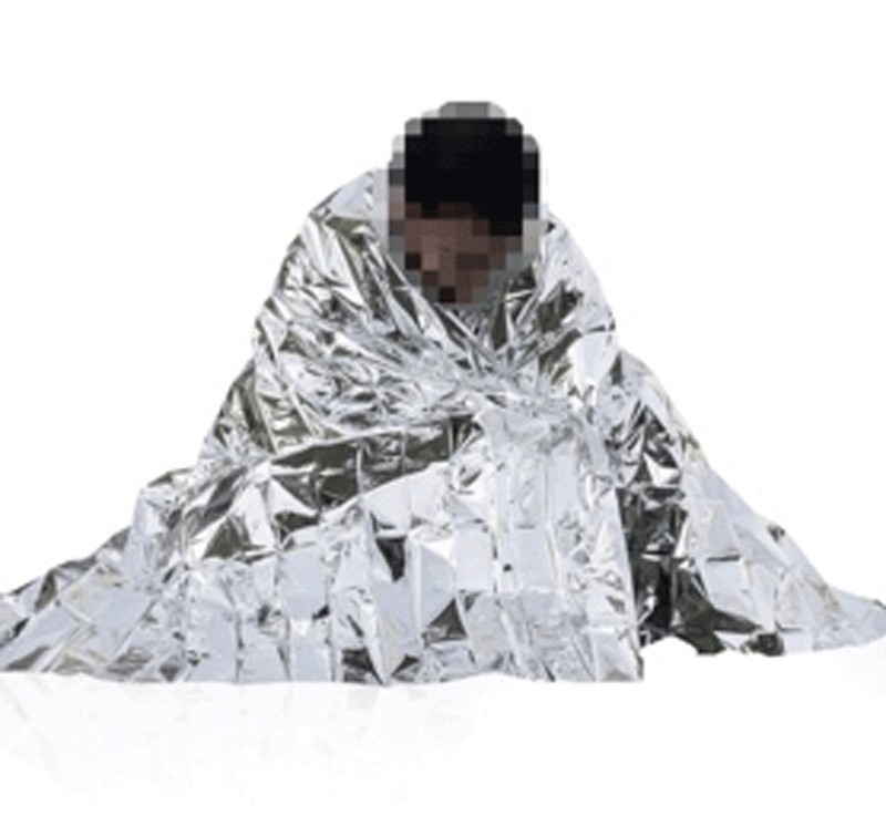 4 Pack Emergency BLANKET Thermal Survival Safety Insulating Mylar Heat 84″ X52″