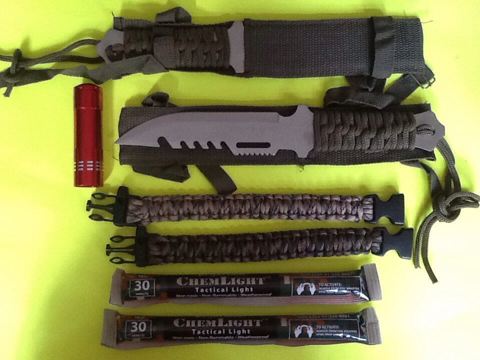 Emergency Survival Gear Kit Knives Paracord Light Doomsday Prepper Hunting EMP