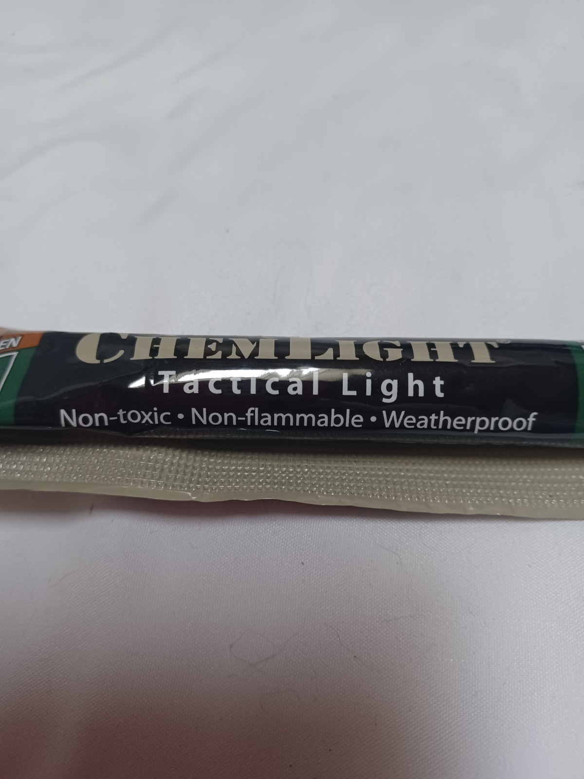 Cyalume ChemLight Tactical Light 12 Sticks Military Glow Green 6 Hrs Emergency