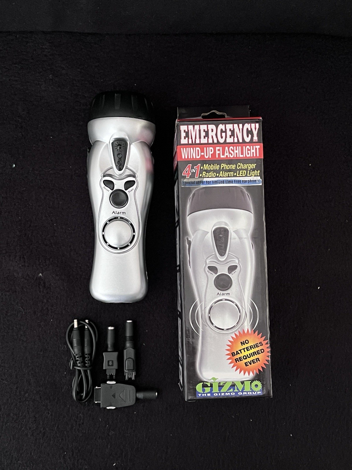Gizmo Survival Emergency Wind-Up 4in1 Flash Light, Radio, Alarm & Phone Charger