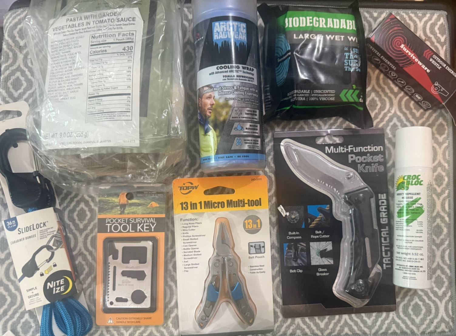 Hiking Survival Kit – 9 Items total for Outdoor hiking/camping