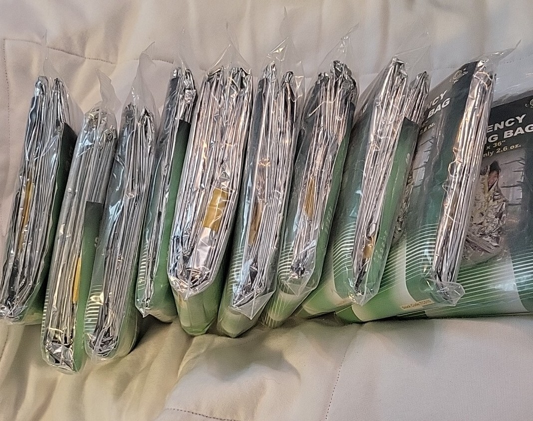Lot Of 10 CAMPING EMERGENCY SLEEPING BAGS 84″ X 36″- WATERPROOF MYLAR