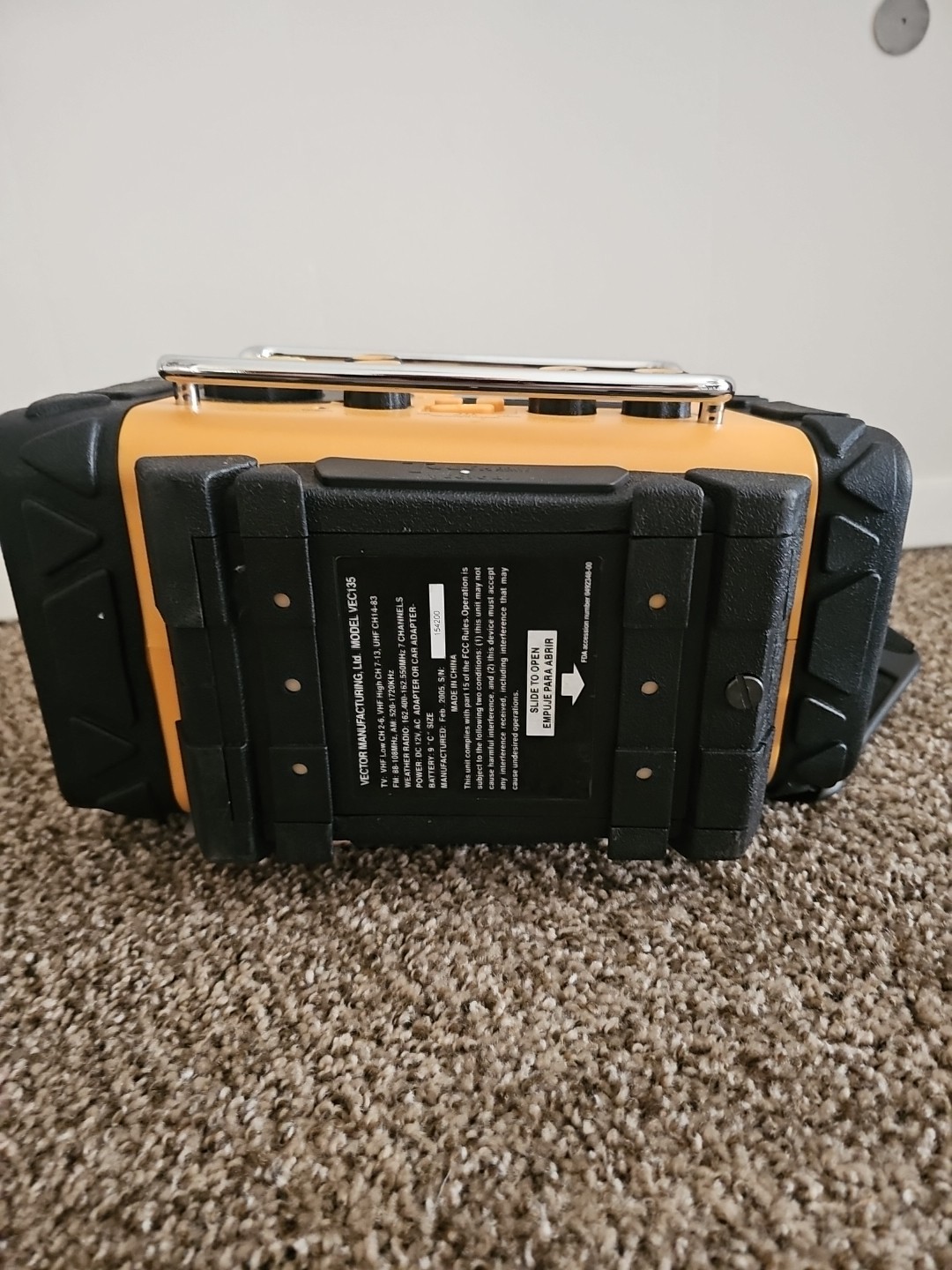 Storm Tracker Vector Toughbrite NOAA Weather Alert AM-FM Radio Lantern TV