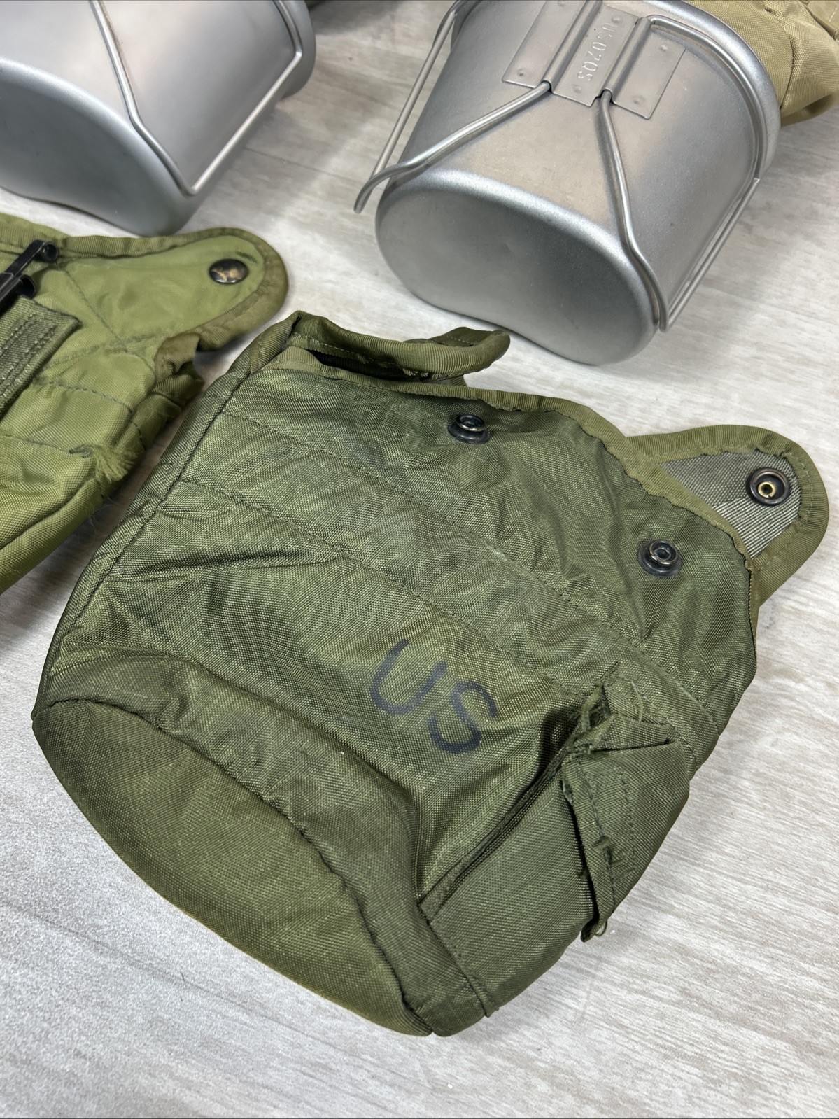 US Military Issue LOT Quart Canteen W/ Pouch LC-2 Green Canteen Cup Utensil