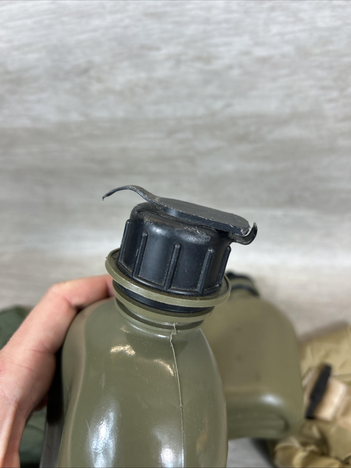 US Military Issue LOT Quart Canteen W/ Pouch LC-2 Green Canteen Cup Utensil