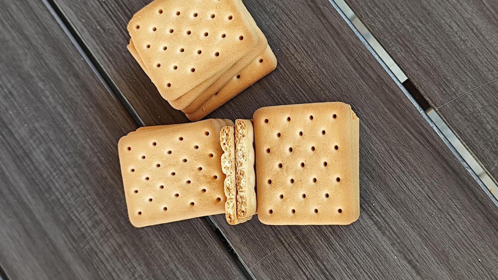 Emergency food Bundeswehr 1 outdoor cookies 125 g on long marches or missions