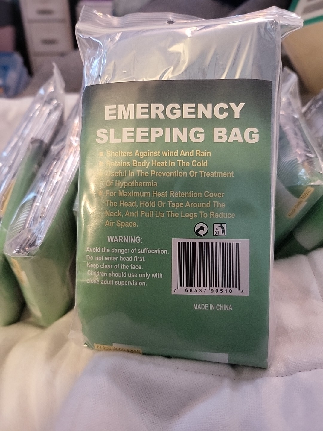 Lot Of 10 CAMPING EMERGENCY SLEEPING BAGS 84″ X 36″- WATERPROOF MYLAR