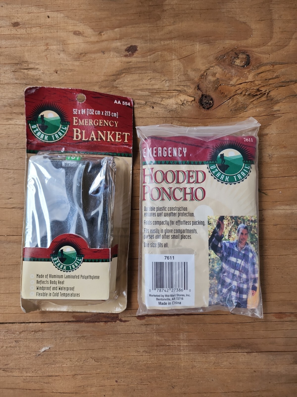 OZARK trail EMERGENCY Blanket & Hooded Poncho Emergancy Car Kit NOS