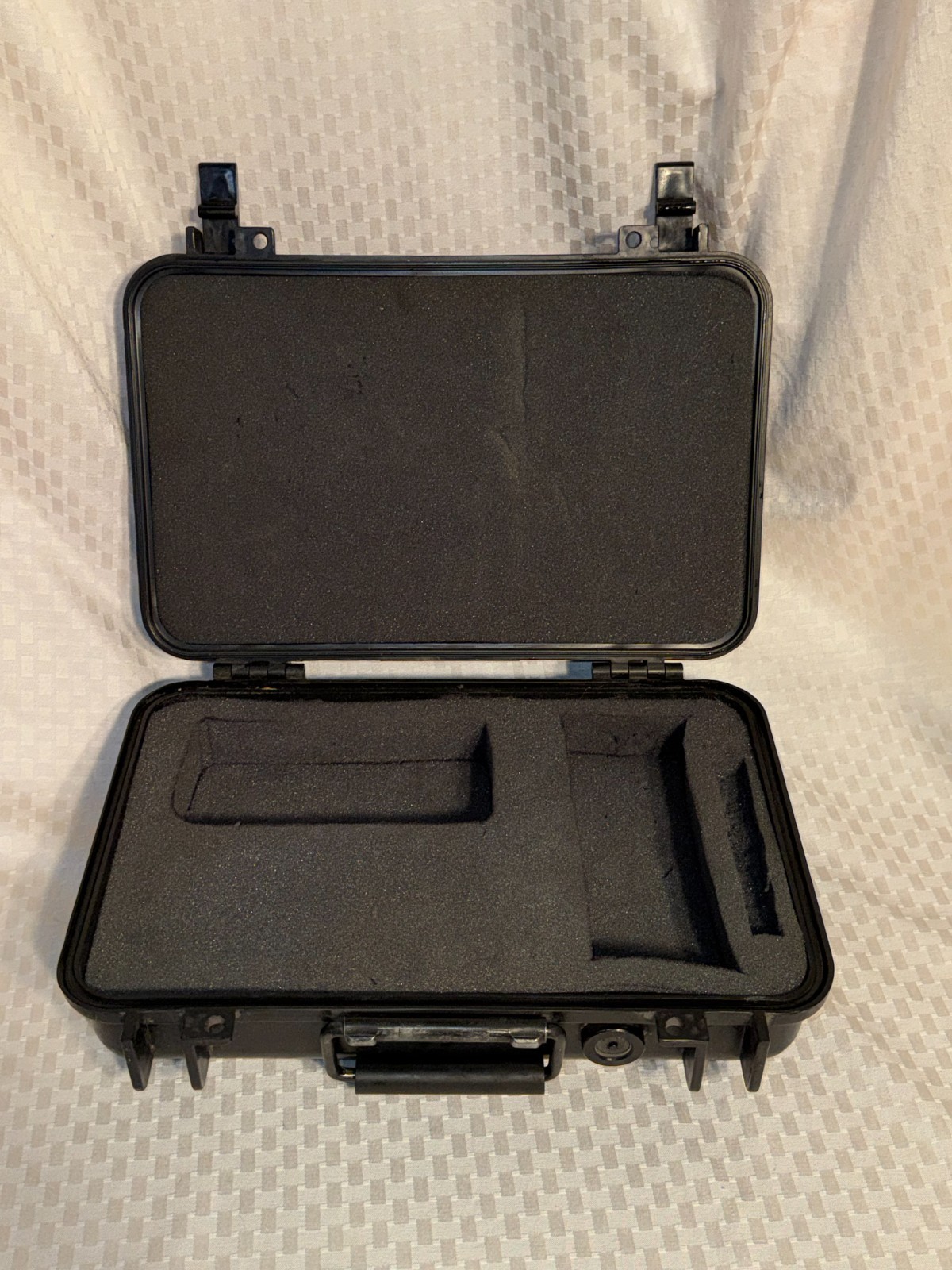 Starlight Black Hard Case Gun Survival Electronics Protection Box Good Condition